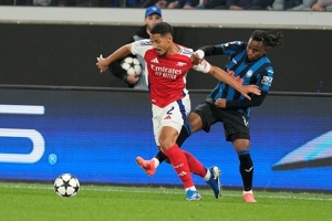 Keteteran dengan 10 Pemain