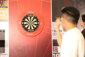 Kolaborasi Keren! Main Dart di G Darts Trophy Sambil Nonton Bareng Pertandingan Premier League