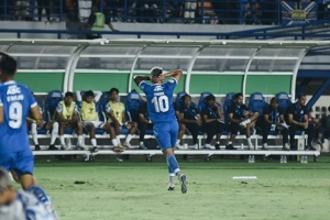 Mengapa Laga Persib Bandung vs Persebaya Surabaya Digelar Tanpa Penonton?