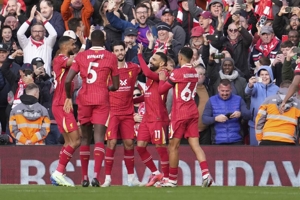 Bersinar di Laga Liverpool vs Chelsea, Mohamed Salah Dekati Rekor Wayne Rooney