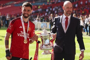 Erik ten Hag Dipecat, Bruno Fernandes Kirim Pesan Minta Maaf