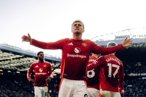 Gimana Hojlund Mau Cetak Gol, Kalau Gak Dikasih Bola yang Bagus?