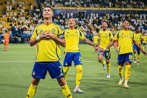 Salah Bisa Ikuti Jejak Ronaldo & Messi