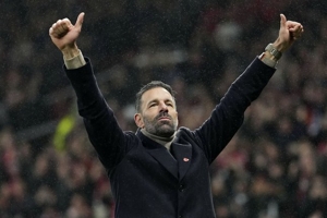 Casemiro Enjoy dengan Van Nistelrooy