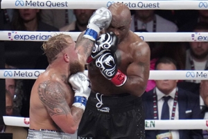 Sengit Hingga Ronde ke-8, Mike Tyson Kalah dari Jake Paul