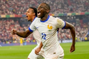 Butuh Penyerang Ganas, MU Buka Opsi Pinjam Kolo Muani dari PSG