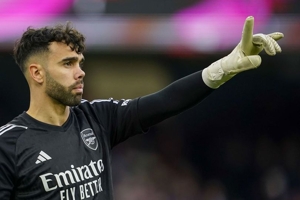 Sudah Tidak Sabar, David Raya Nantikan Duel Sengit dengan Viktor Gyokeres