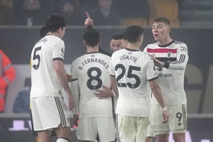 Hanya Keledai dan Manchester United yang Jatuh di Lubang yang Sama