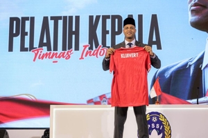 Kesan Pertama Begitu Menggoda, Patrick Kluivert Kagum dengan Totalitas Fans Timnas Indonesia