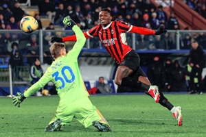 Hasil Como vs AC Milan: Skor 1-2