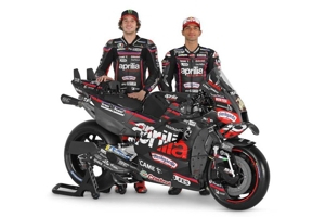 Foto: Aprilia Racing Resmi Pamerkan Jorge Martin dan Marco Bezzecchi Jelang MotoGP 2025