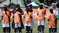 Dukungan Orang Tua untuk Pesepak Bola Putri Belia di Indonesia Makin Terlihat