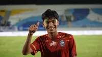 Ikut Main dalam Laga Simulasi di Stadion Kanjuruhan, Evandra Florasta Diajak Gabung Arema FC