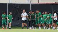 Paul Munster Beri Selamat Persebaya Dapat Lisensi AFC, Musim Depan Hengkang?