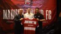 Perpanjang Kontrak di Madura United, Jordy Wehrmann Bikin Klub Peminat Patah Hati